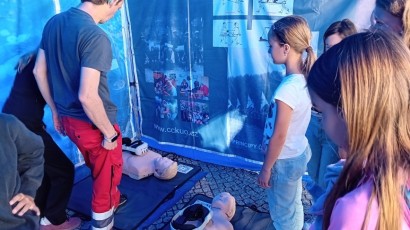 Na Světovém dnu první pomoci jste si mohli nechat změřit tlak i hladinu cukru v krvi