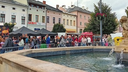 Městské slavnosti obrazem