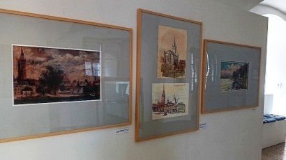 Galerie vystavuje díla Karla Komínka. Nechybí jeho první obraz, ani ten poslední...nedokončený