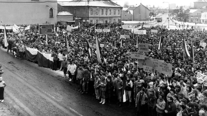 1989 - Po 17. listopadu následovaly i v Lanškrouně hektické dny