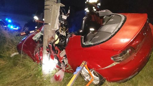  Náročný zásah hasičů u dopravní nehody v Horním Třešňovci