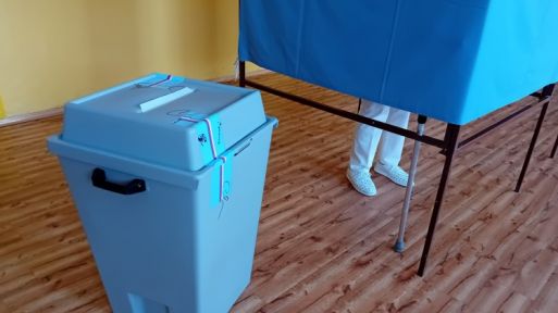3. a 4. říjen - Volby do Poslanecké sněmovny