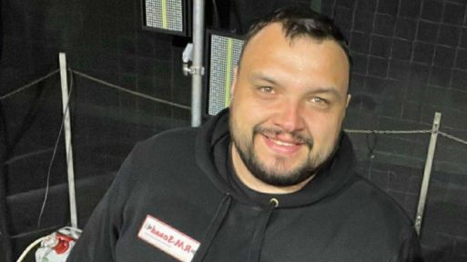 Když se Robin Mrázek ve třinácti rozhodoval, co bude dělat, ozvučování a osvětlování byly jasná volba