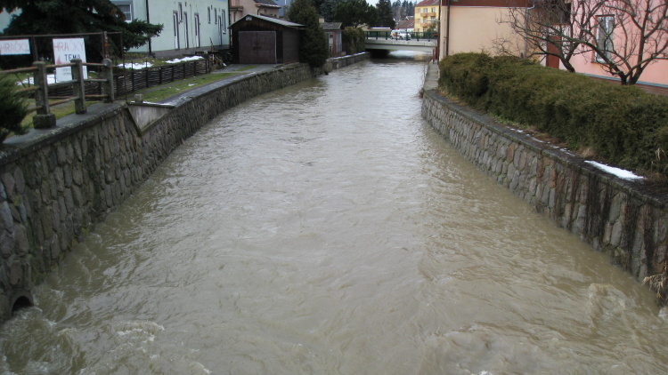 Voda stoupla až na 2. stupeň povodňové aktivity, tj. stav pohotovosti