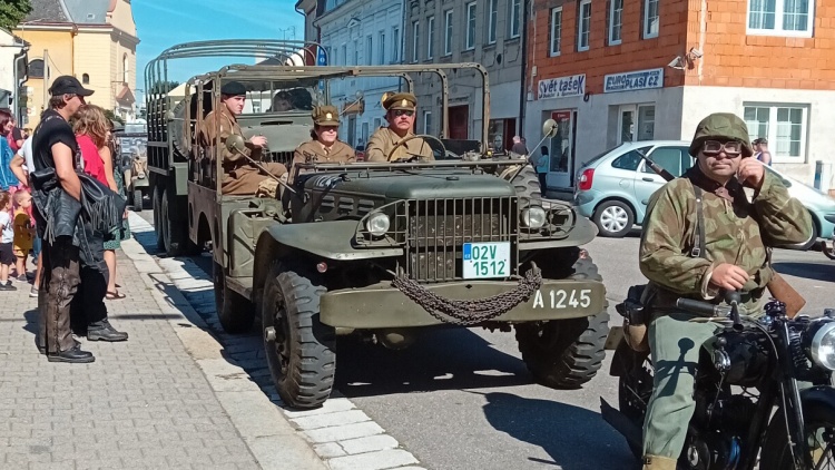 V Lanškrouně se předvedla vojenská historická technika