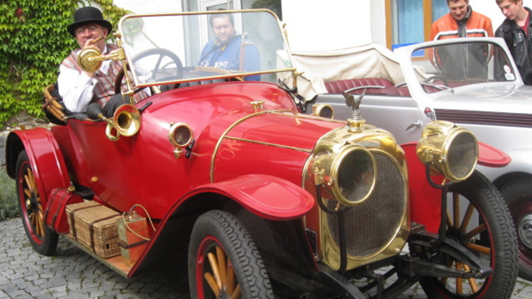  15. červen - Výstava auto-moto veteránů