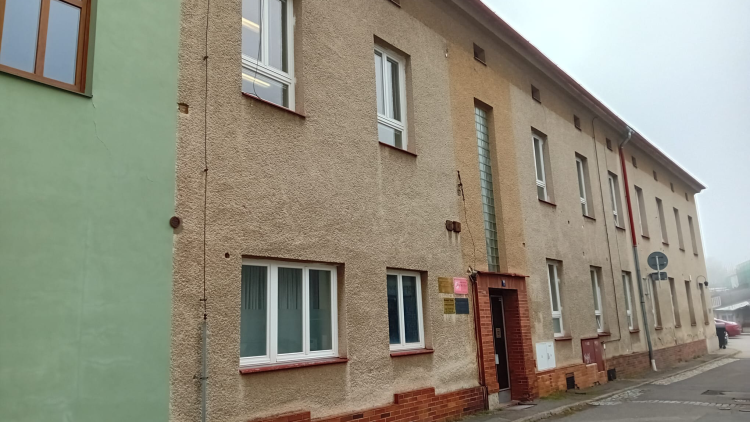 Zubárna je další investice připravovaná za zavřenými dveřmi, kritizovala opozice