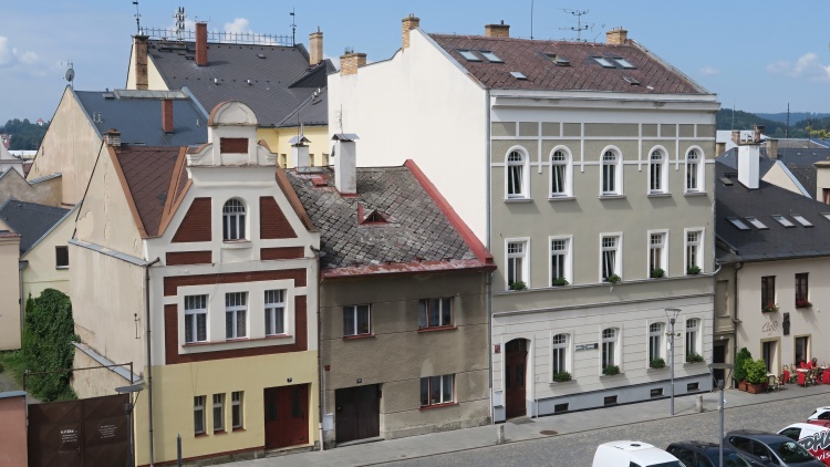 Tváře města: Rodinný dům na Jiráskově náměstí